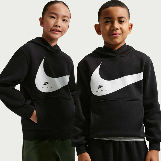 
NIKE, 
Older Kids' Hoodie Sportswear Club, 
Detail 1
