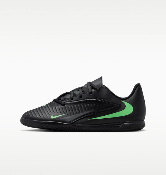 
NIKE, 
Older Kids' Indoor Court Football Shoes Jr. Phantom 6 Low Club, 
Detail 1
