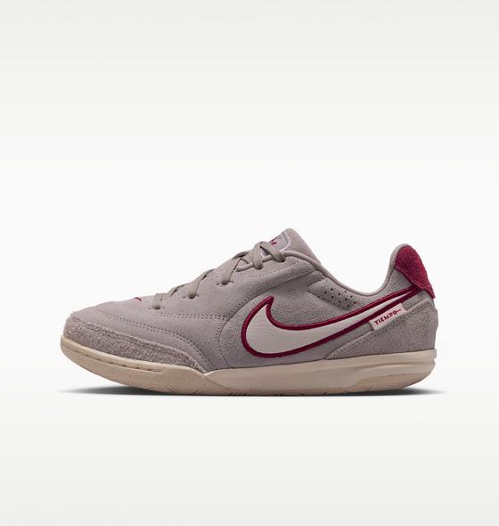 
NIKE, 
Older Kids' Indoor Court Low-top Football Shoes Jr. Tiempo Streetgato Prm, 
Detail 1
