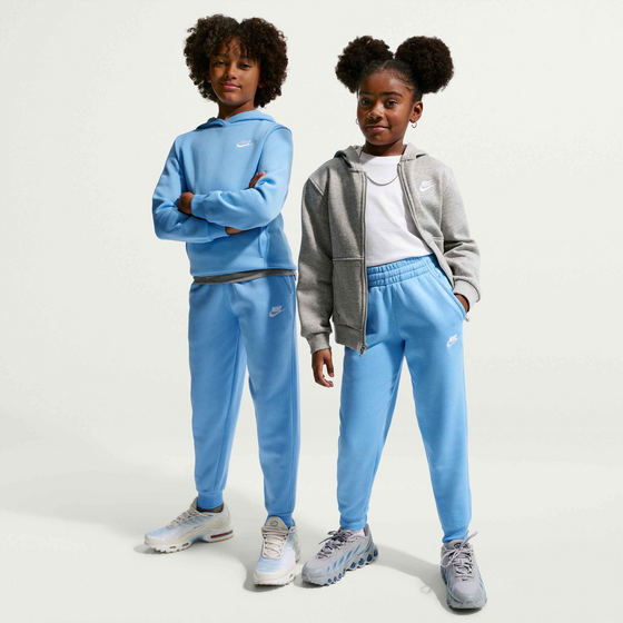 
NIKE, 
Older Kids' Joggers Sportswear Club Fleece, 
Detail 1
