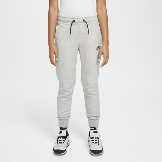 
NIKE, 
Older Kids' Joggers Sportswear Tech Fleece, 
Detail 1
