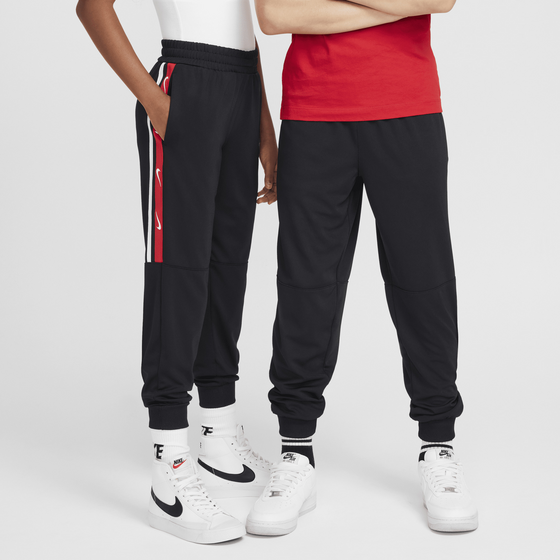 
NIKE, 
Older Kids' Knit Joggers Sportswear Club, 
Detail 1
