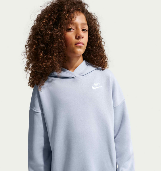 
NIKE, 
Older Kids' Oversized Pullover Hoodie Sportswear Club Fleece, 
Detail 1
