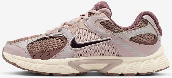 
NIKE, 
Older Kids' Shoes V5 Rnr, 
Detail 1
