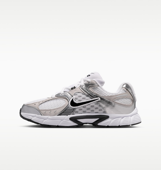 
NIKE, 
Older Kids' Shoes V5 Rnr, 
Detail 1
