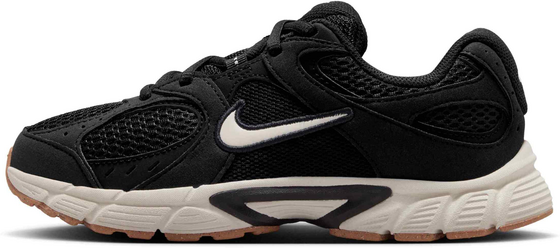 
NIKE, 
Older Kids' Shoes V5 Runner Suede, 
Detail 1
