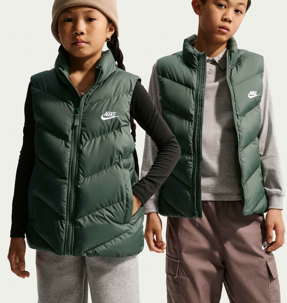 
NIKE, 
Older Kids' Therma-fit Loose-fit Puffer Gilet Sportswear All Day Play, 
Detail 1
