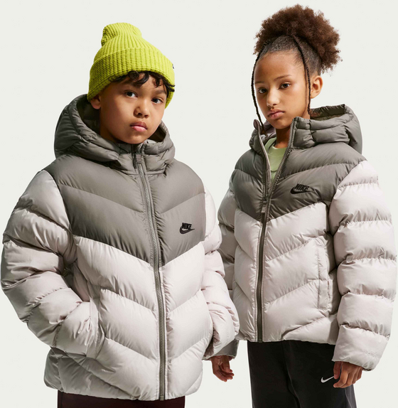
NIKE, 
Older Kids' Therma-fit Loose-fit Puffer Jacket Sportswear All Day Play, 
Detail 1
