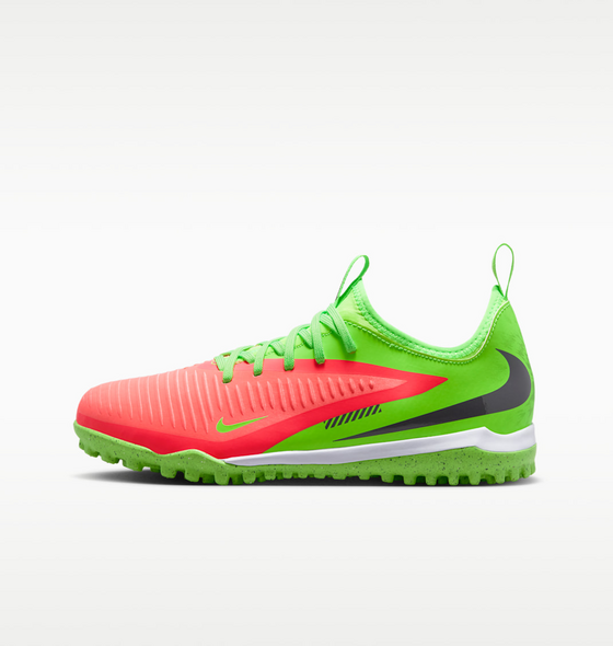 
NIKE, 
Older Kids' Turf Football Shoe Jr. Phantom 6 Low Academy 'erling Haaland', 
Detail 1
