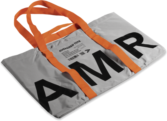 
IAMRUNBOX, 
Oversized Tote, 
Detail 4
