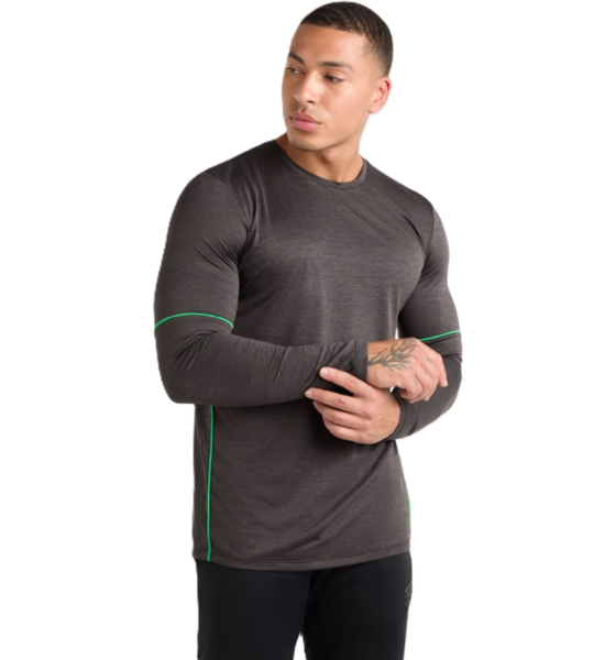 953090101101 UMBRO Pro Training Ls Marl Poly Tee  Model01 Detail