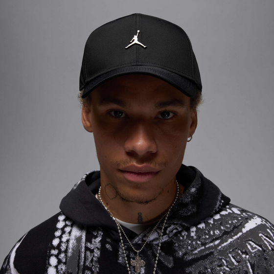 
JORDAN, 
Structured Metal Jumpman Hat Jordan Rise, 
Detail 1

