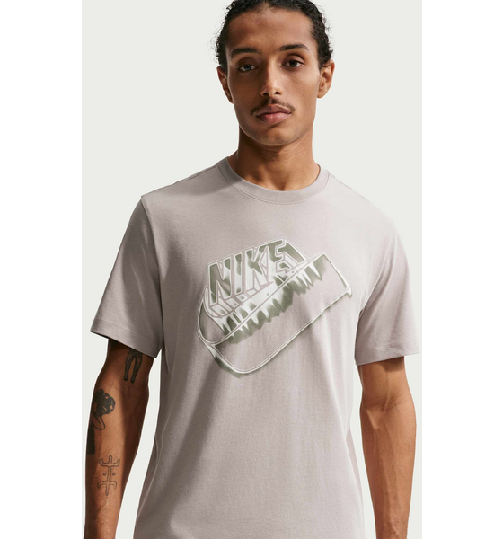 
NIKE, 
T-shirt Sportswear, 
Detail 1
