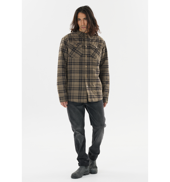 952480101101 WHISTLER Tauron Shirt  Model01 Detail