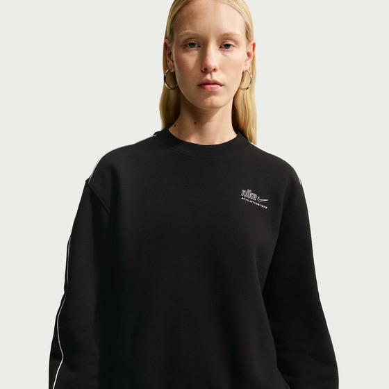 
NIKE, 
Women's Athletic Department" Crew" Studio Fleece Medium Weight 'graphic Pack', 
Detail 1
