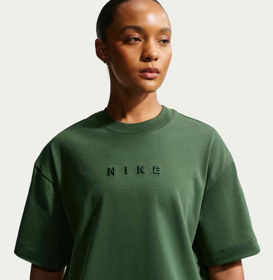 
NIKE, 
Women's Boxy Short-sleeve T-shirt Sportswear, 
Detail 1
