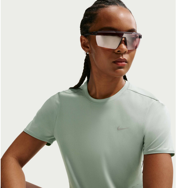
NIKE, 
Women's Dri-fit Short-sleeve Running Top Swift, 
Detail 1
