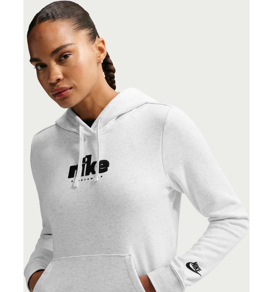 
NIKE, 
Women's Graphic Pullover Hoodie Sportswear Club Fleece, 
Detail 1
