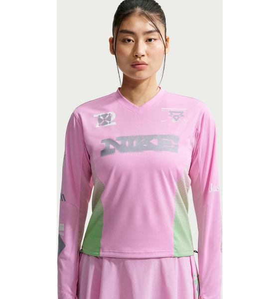 
NIKE, 
Women's Long-sleeve Running Top Swift, 
Detail 1
