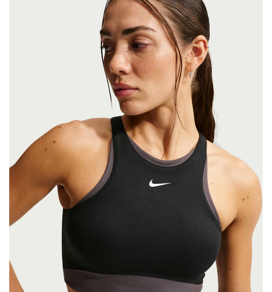 
NIKE, 
Women's Medium-support Padded Sports Bra One, 
Detail 1
