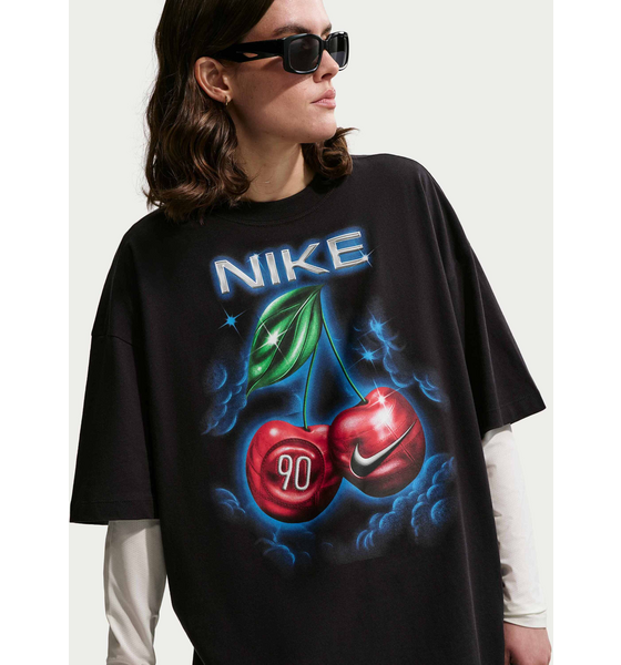 
NIKE, 
Women's Oversized T-shirt Sportswear Classic, 
Detail 1
