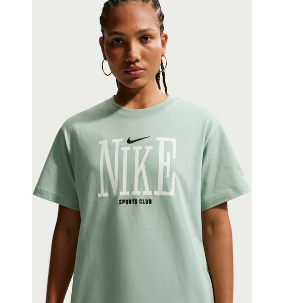 
NIKE, 
Women's Oversized T-shirt Sportswear Classic, 
Detail 1
