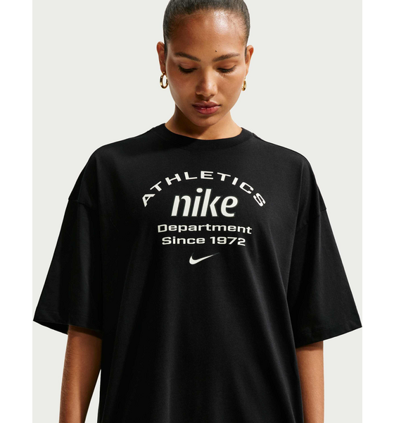 
NIKE, 
Women's Oversized T-shirt Sportswear, 
Detail 1
