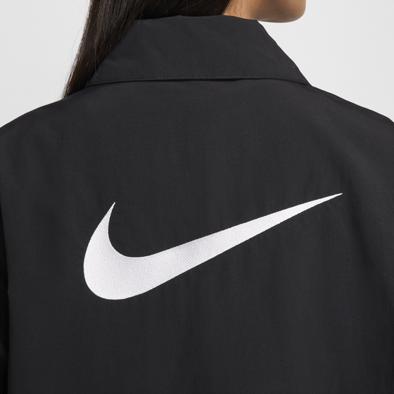 NIKE, Women's Oversized Uv Woven Coaches' Jacket Sportswear Essential