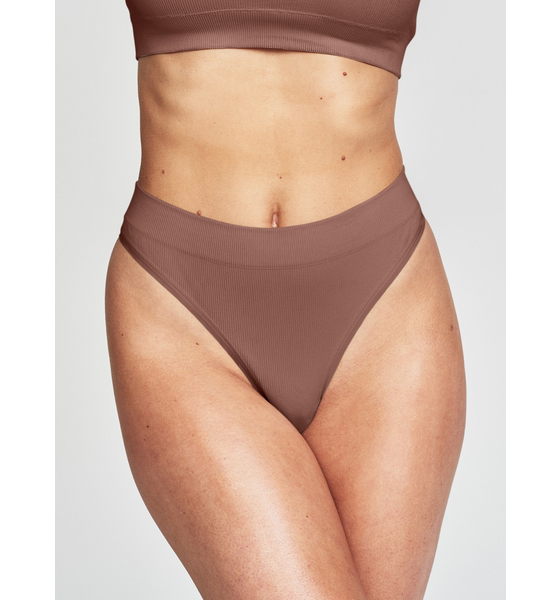 944093104103 FRANK DANDY Women's Ribbed Thong  Model01 Detail