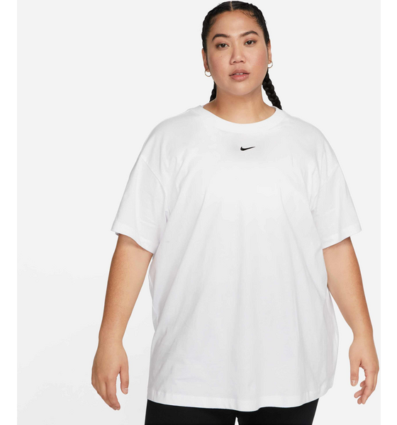 946760101101 NIKE Women's T-shirt (plus Size) Sportswear Essential  Model01 Detail