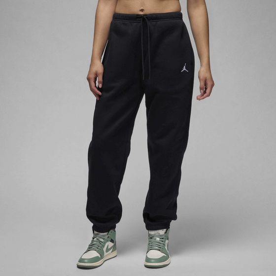398927101503 JORDAN Women's Trousers Jordan Brooklyn Fleece  Model01 Detail
