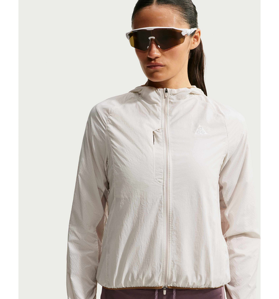 
NIKE, 
Women's Uv Protection Trail-running Jacket Acg 'aireez', 
Detail 1
