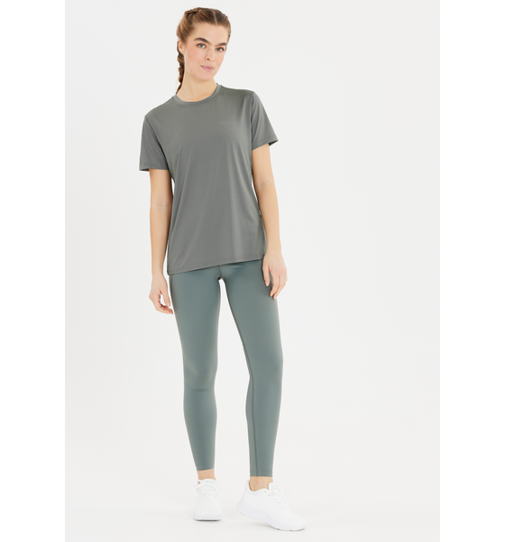 953512104101 ENDURANCE Yonan Functional Shirt  Model01 Detail