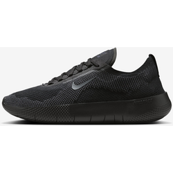black gym shoes nike
