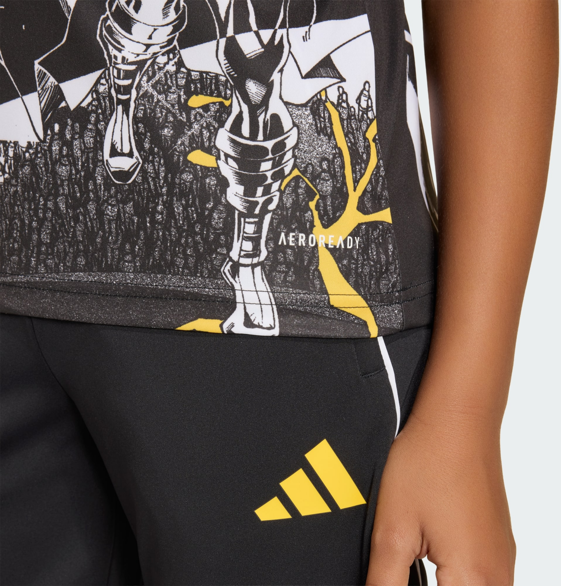 ADIDAS, Adidas Adidas Real Madrid Avengers 25/26 Uppv&auml;rmningstr&ouml;ja F&ouml;r Barn