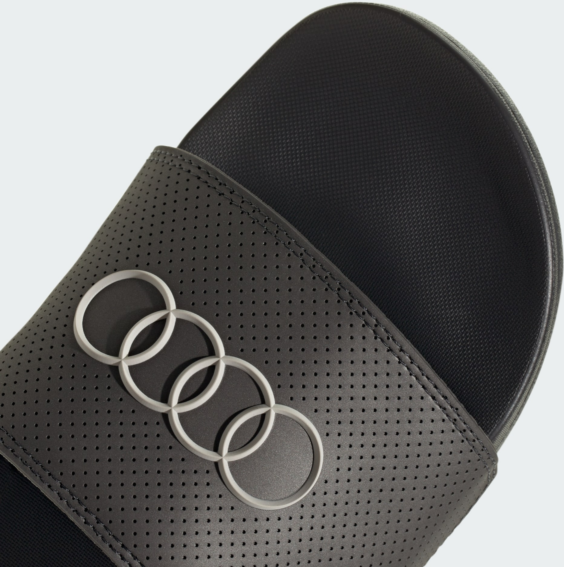 ADIDAS, Adidas Adilette Komfort Audi Revolut F1 Team Tofflor