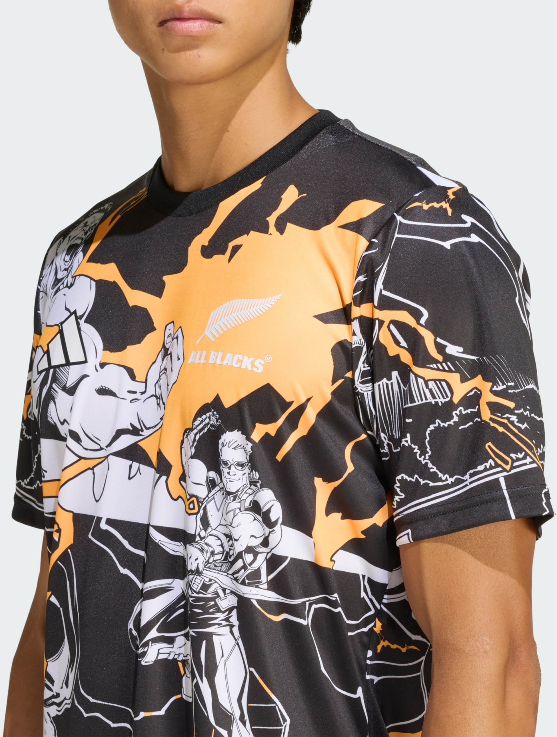 ADIDAS, Adidas All Blacks Marvel Captains Run Tröja