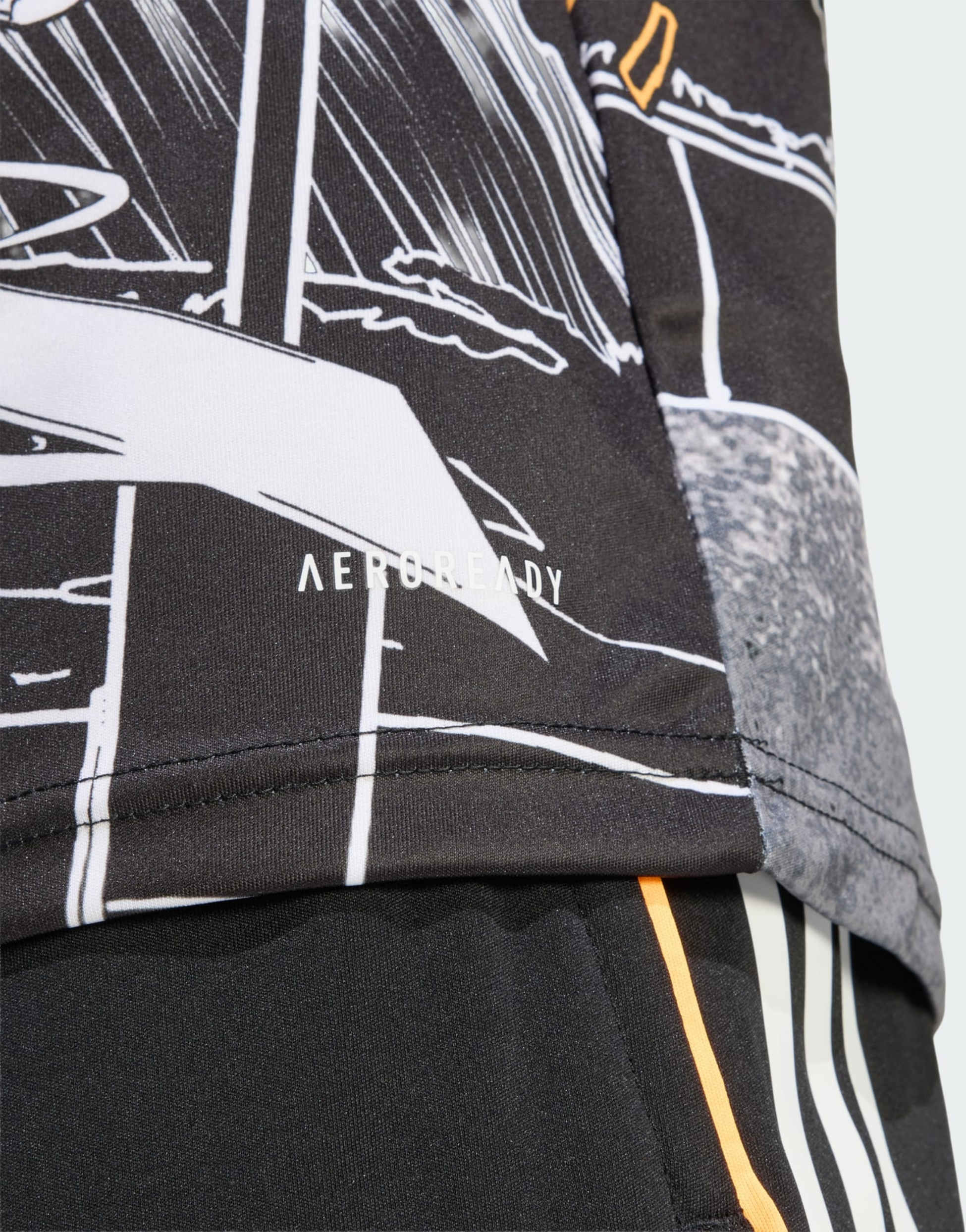 ADIDAS, Adidas All Blacks Marvel Captains Run Tröja