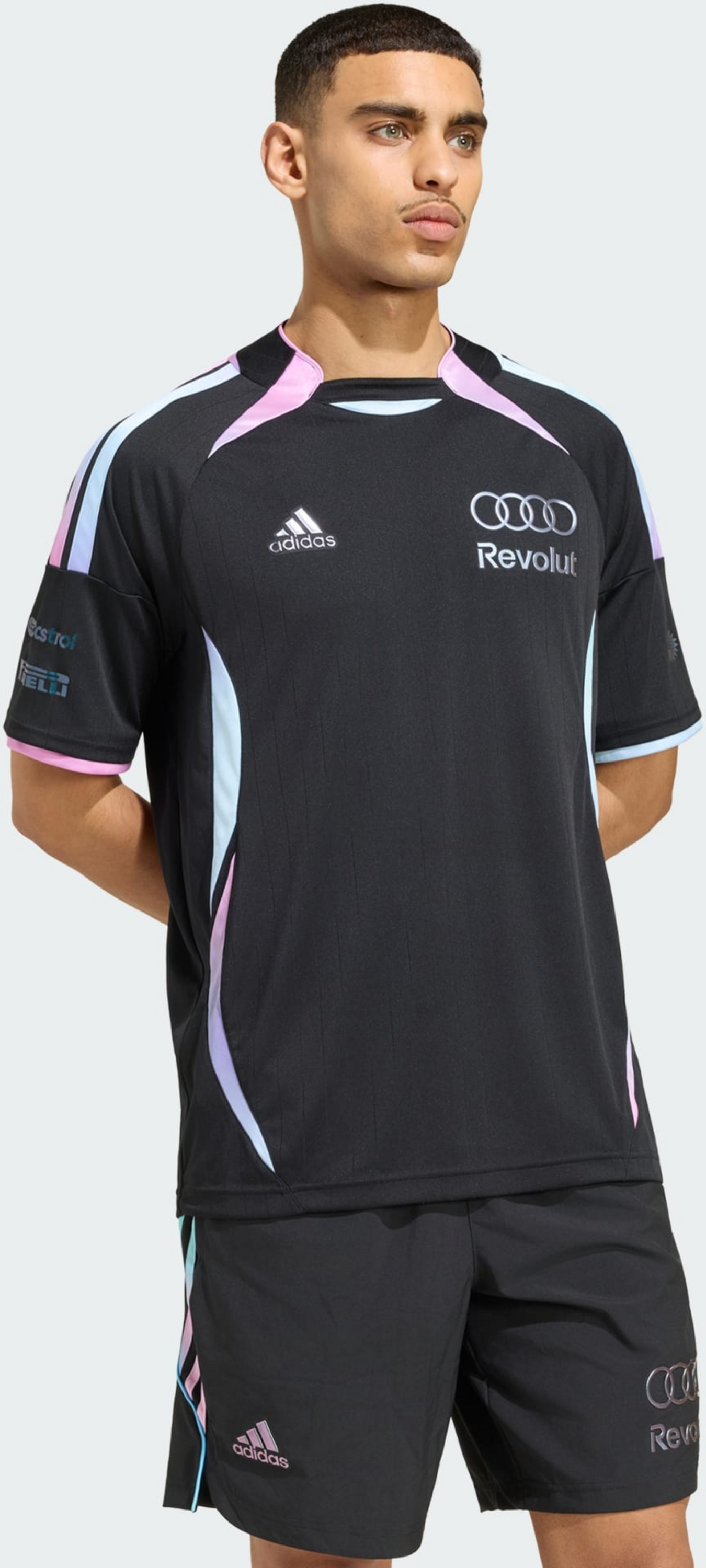 ADIDAS, Adidas Audi Revolut F1 Team Teamgeist F&ouml;rartr&ouml;ja