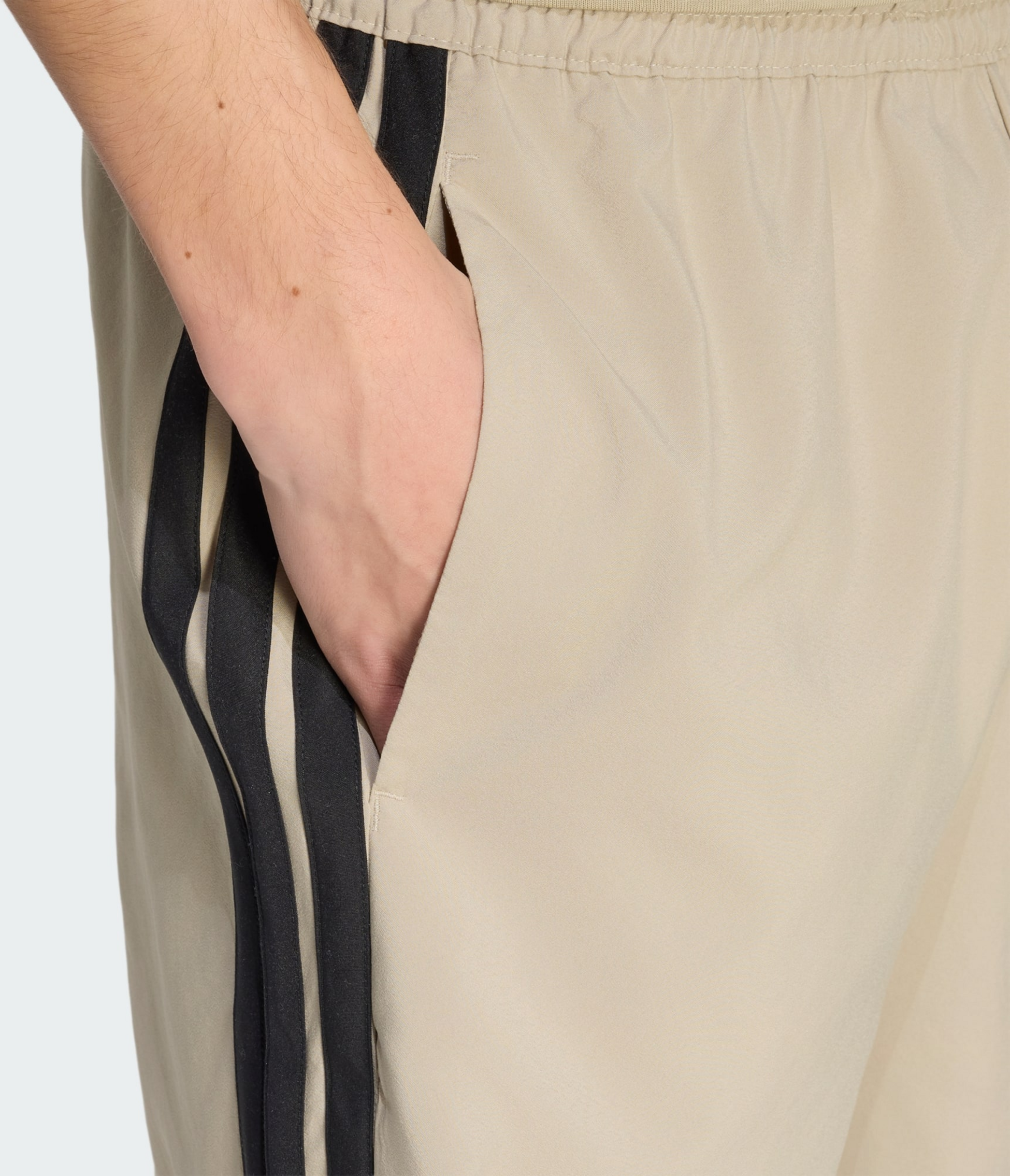 ADIDAS, Adidas Essentials 3-stripes Chelsea Shorts