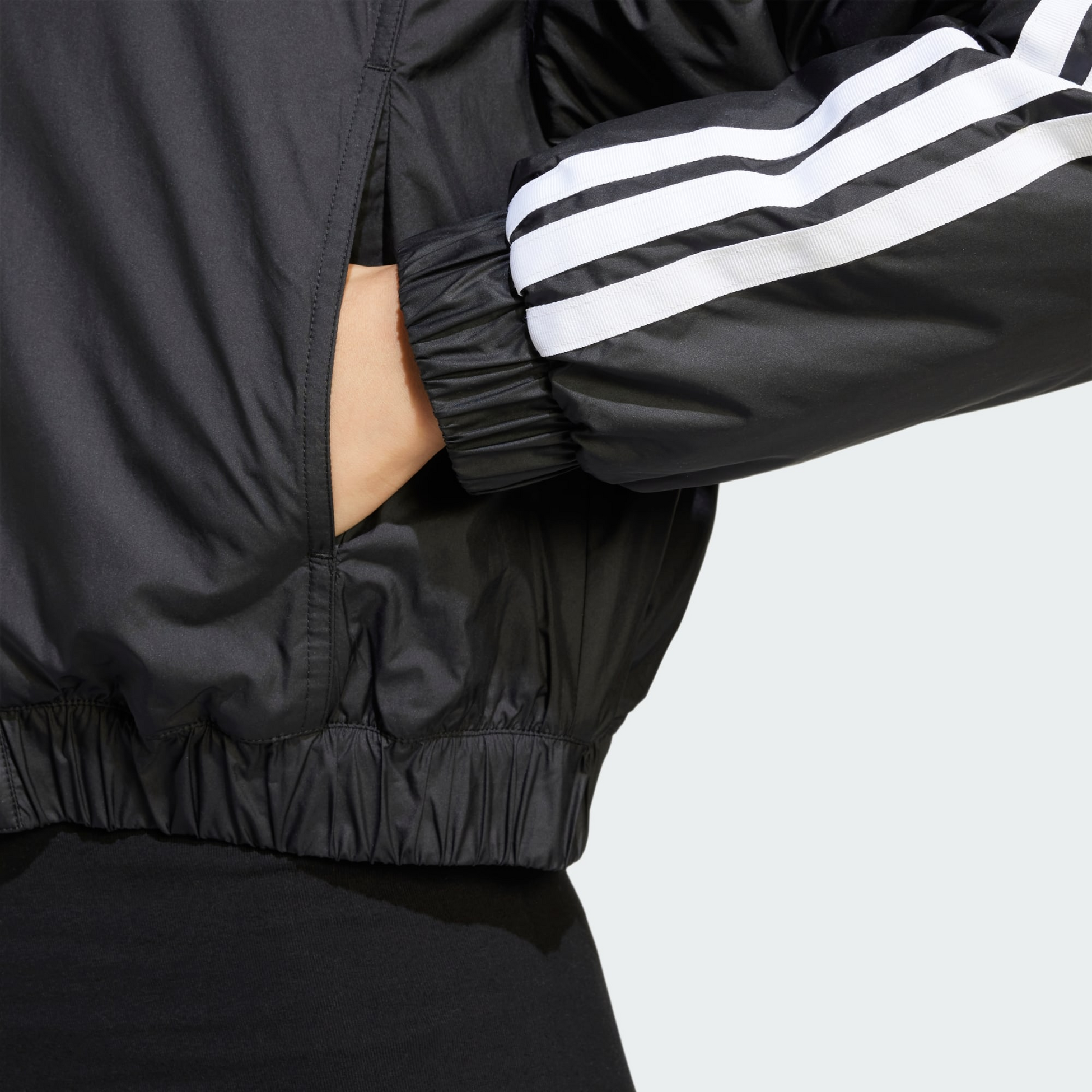 ADIDAS, Adidas Essentials 3-stripes Insulated Crop Bomberjacka