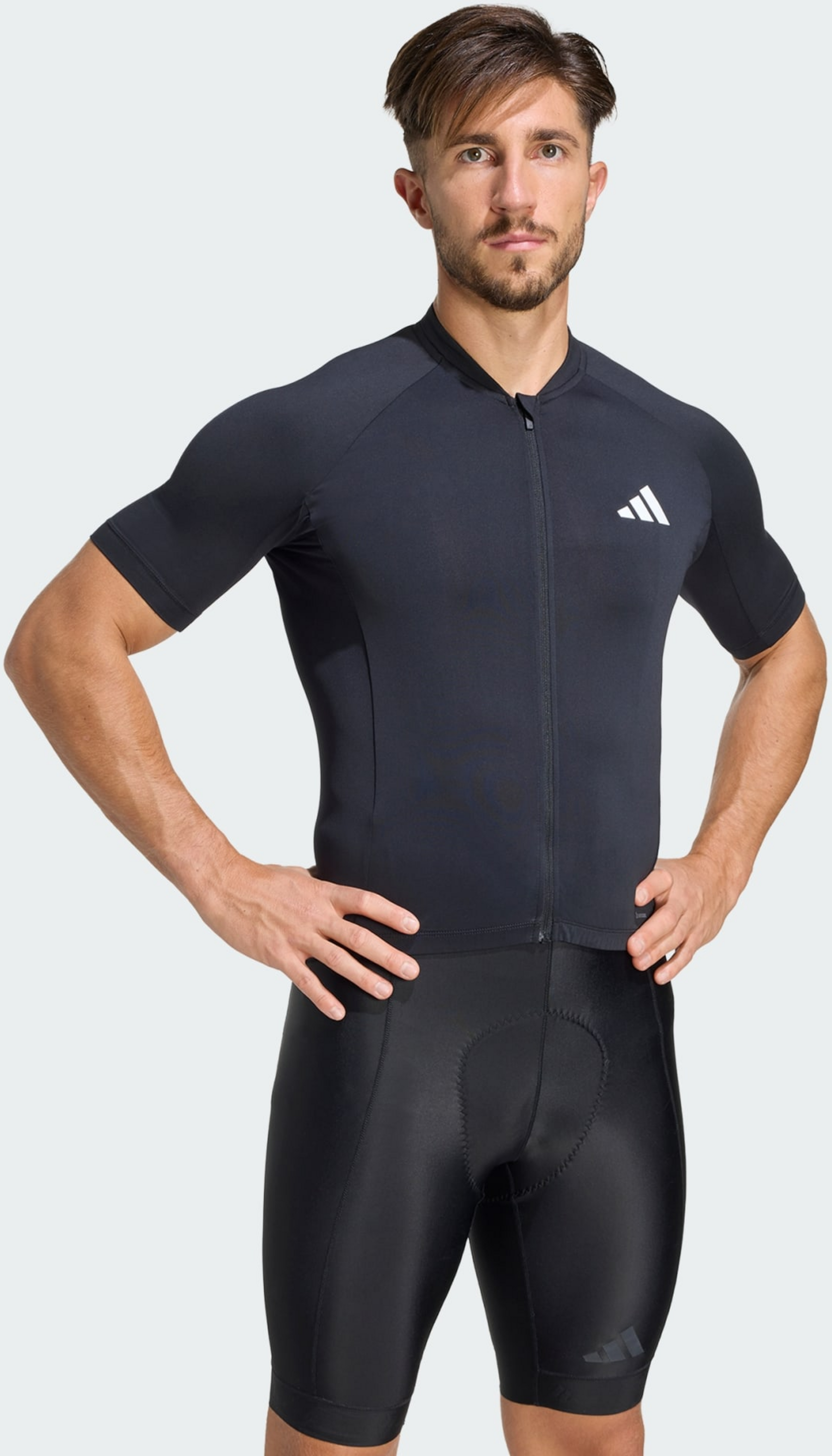 ADIDAS, Adidas Essentials Cykeltr&ouml;ja