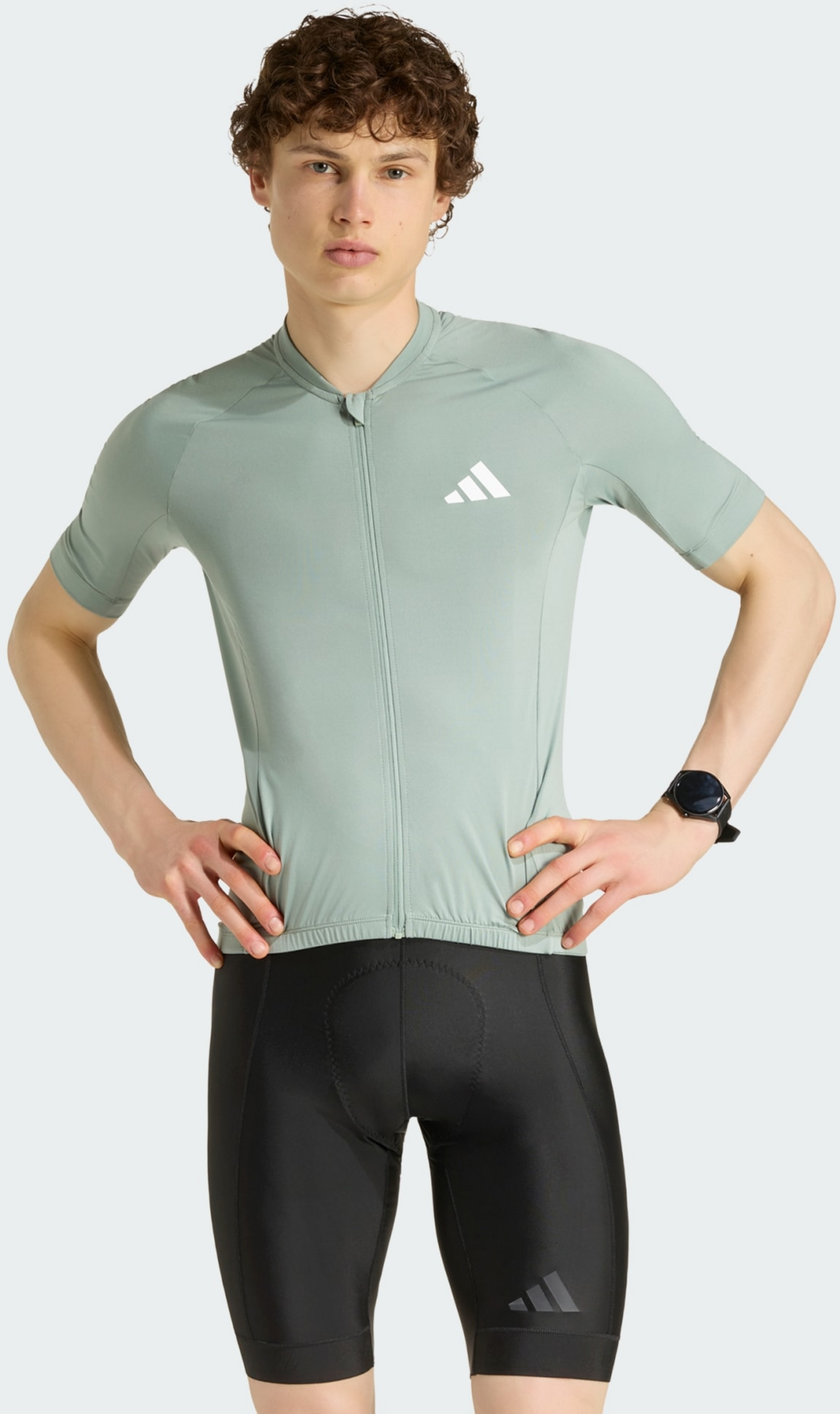 ADIDAS, Adidas Essentials Cykeltr&ouml;ja