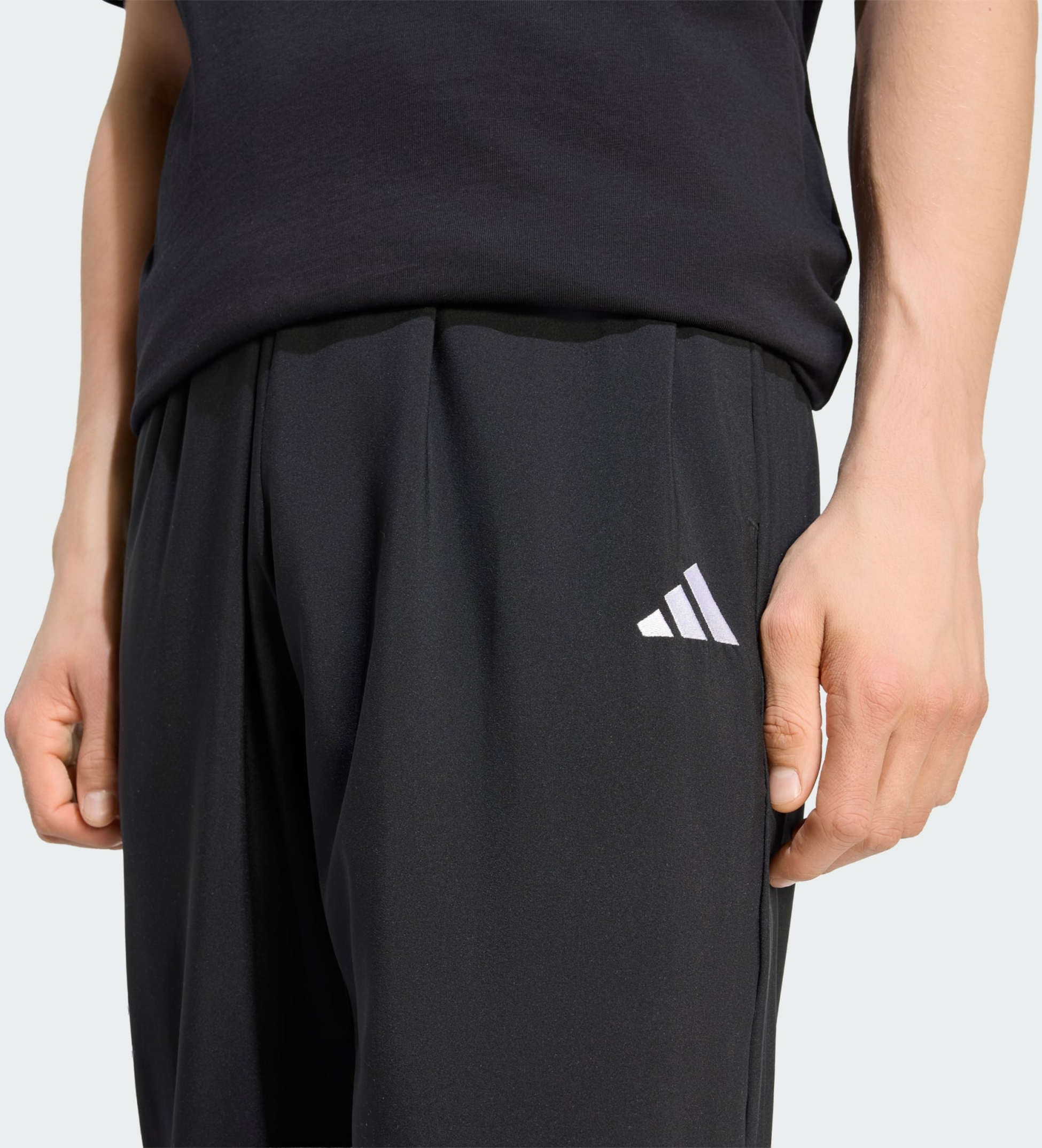 ADIDAS, Adidas Essentials Small Logo Stanford Lite Woven Tapered Cuffed Byxor