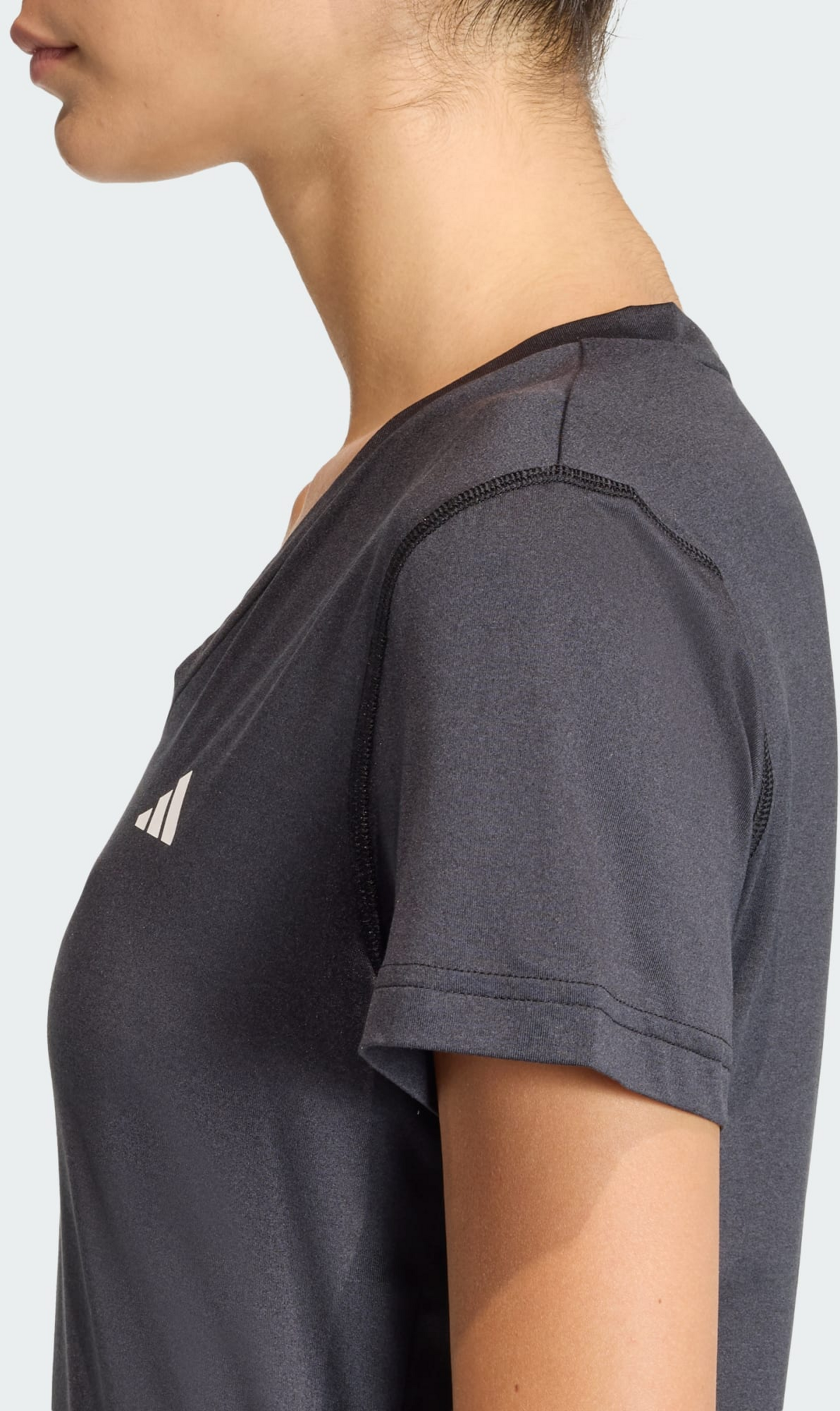 ADIDAS, Adidas Essentials Tränings-t-shirt Med V-ringning