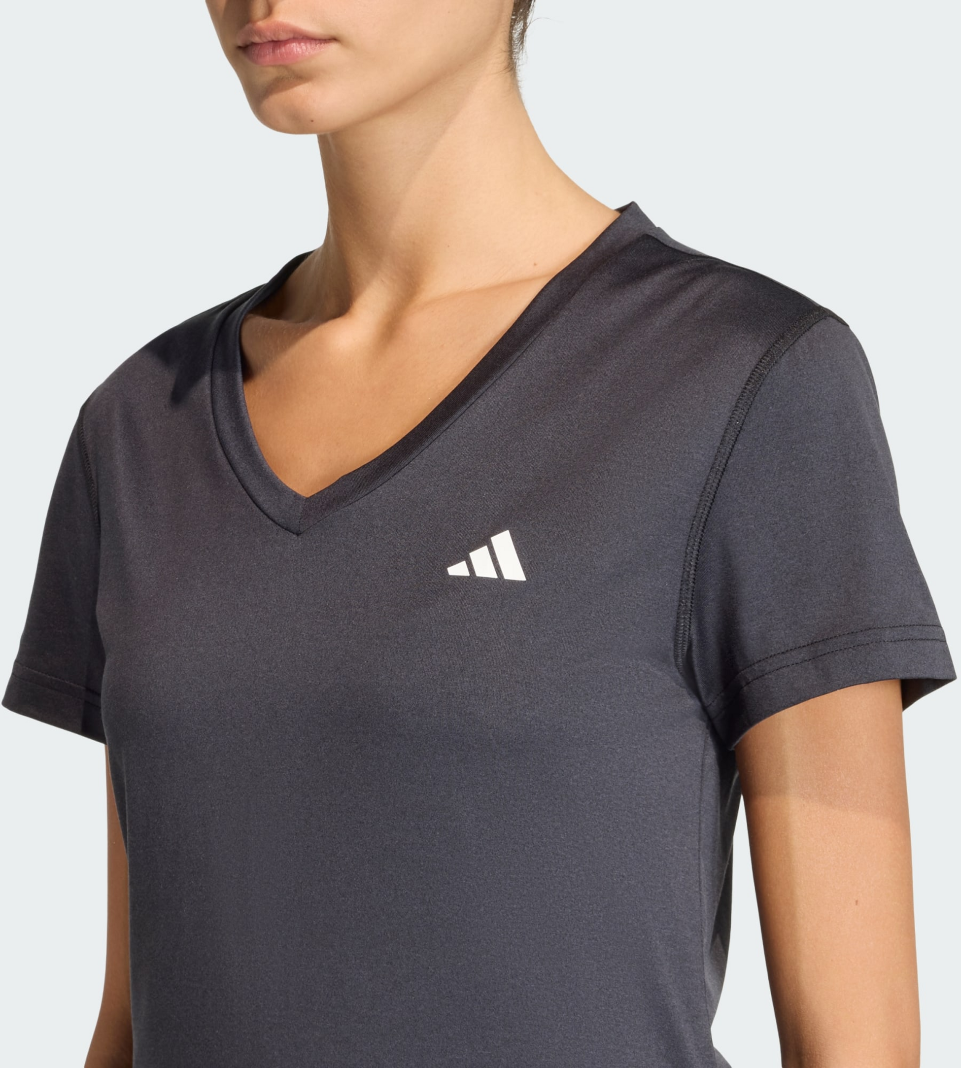 ADIDAS, Adidas Essentials Tränings-t-shirt Med V-ringning