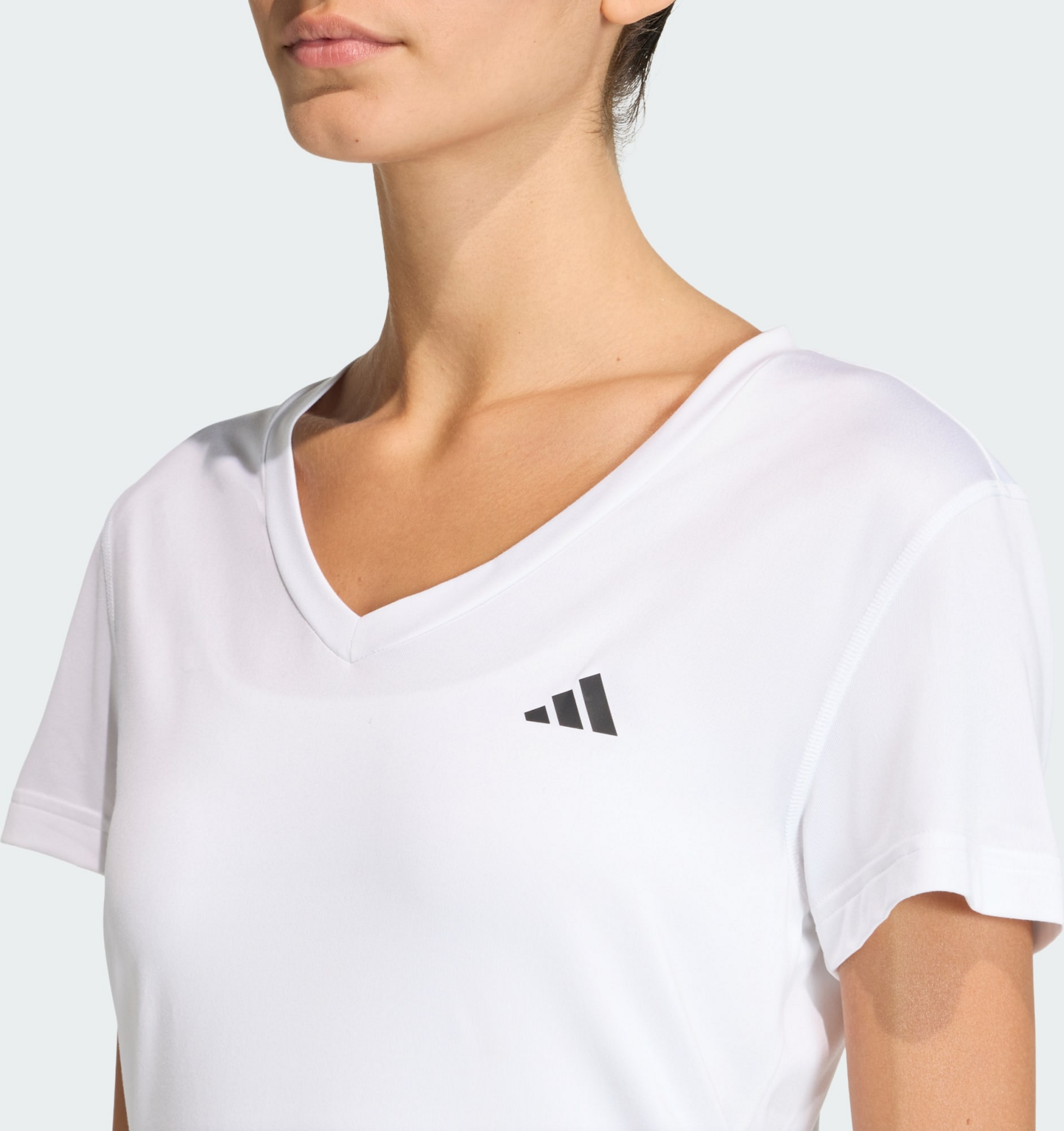 ADIDAS, Adidas Essentials Tränings-t-shirt Med V-ringning