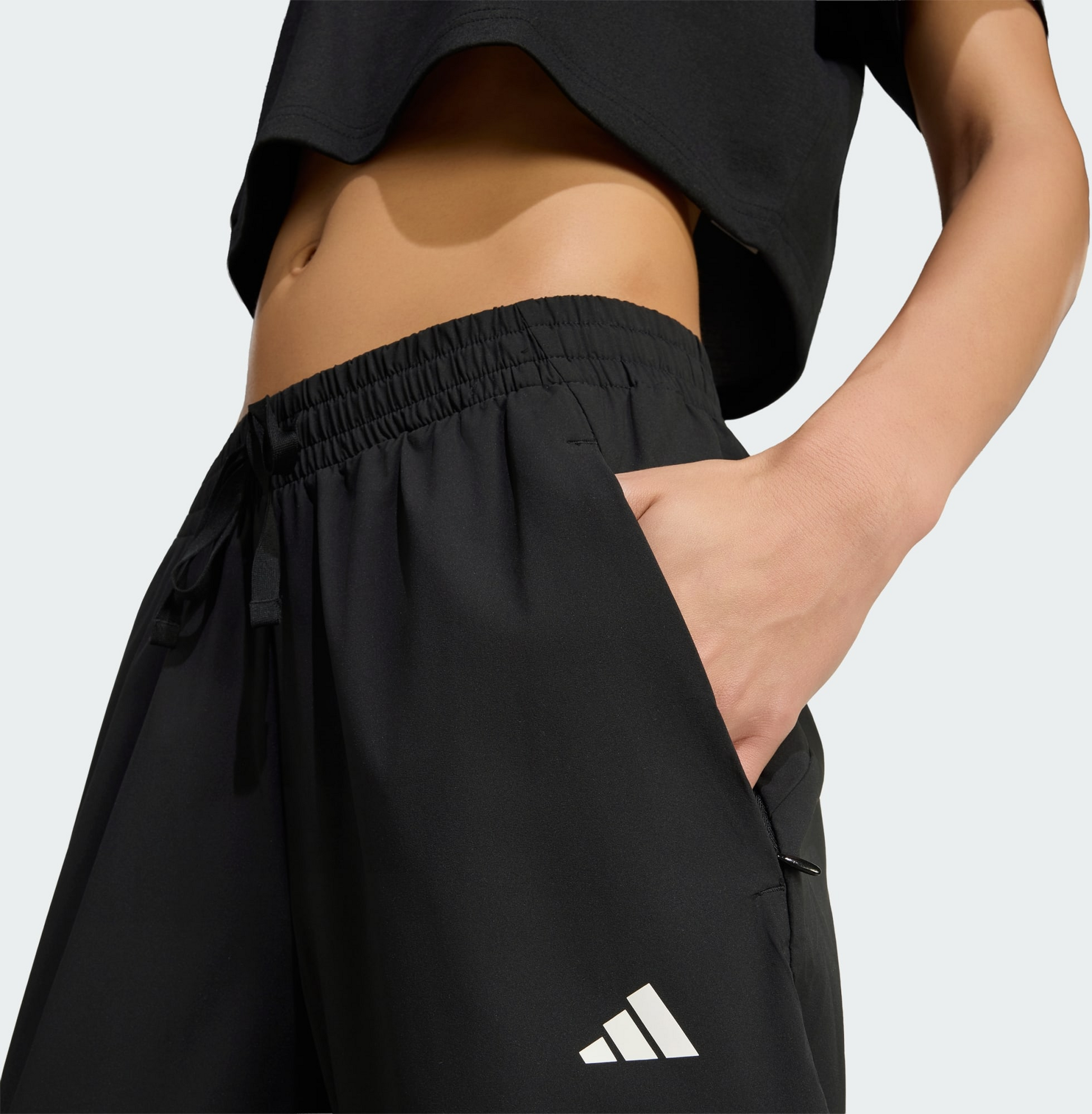 ADIDAS, Adidas Essentials Tr&auml;ningsbyxor I V&auml;vt Material