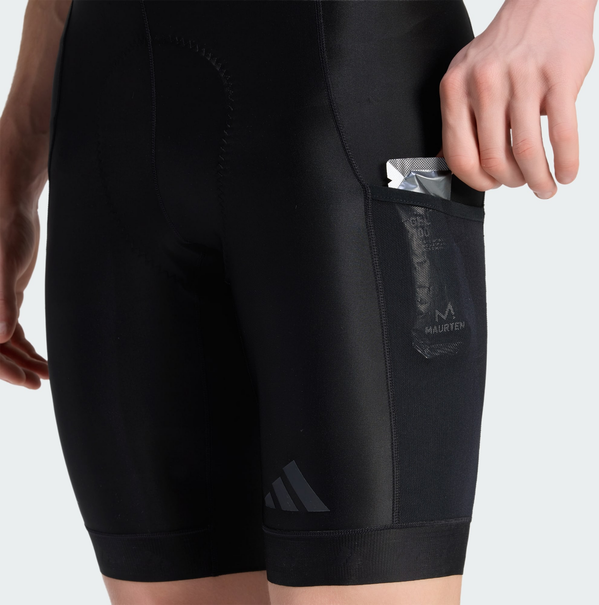 ADIDAS, Adidas Essentials Vadderade Cykelshorts Med H&auml;ngslen Och Cargofickor