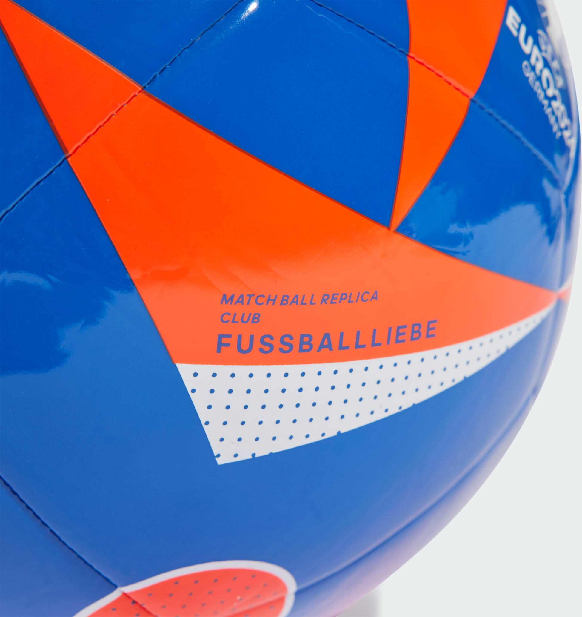 ADIDAS, Adidas Fussballliebe Club Fotboll